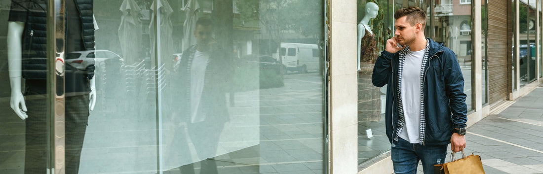 vitrine de magasin sans traces